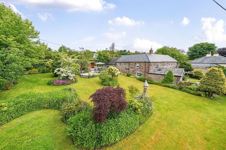 Click the photo for more details of Skilgate, Taunton