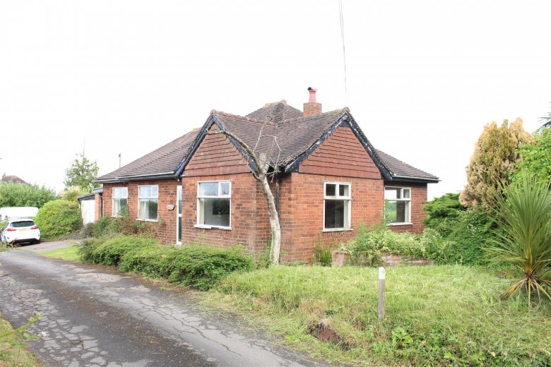Click the photo for more details of Watling Street, Grendon, Atherstone, CV9