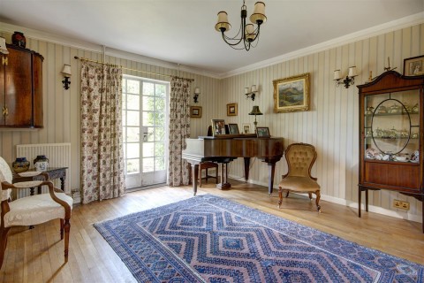 Click the photo for more details of Berkeley Road, Cirencester