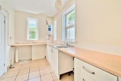 Images for 4, Upland Crescent, Truro