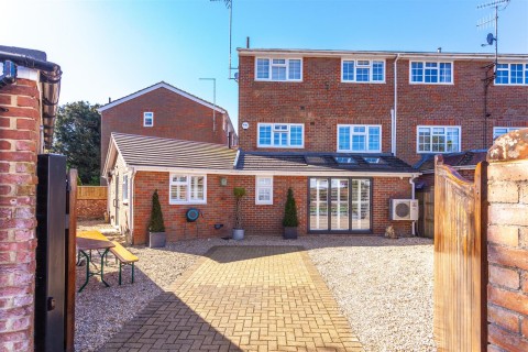 Click the photo for more details of Baronsmead, Henley-On-Thames