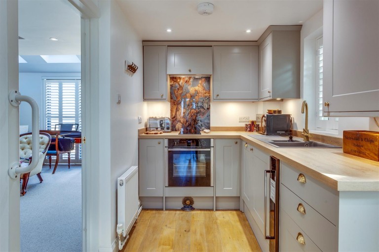 Images for Baronsmead, Henley-On-Thames