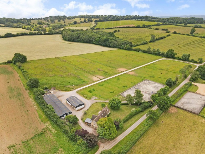 Click the photo for more details of Little Compton, Gloucestershire