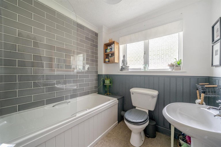 Images for Broomborough Drive, Totnes