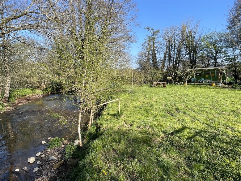 Click the photo for more details of Wellisford, Wellington