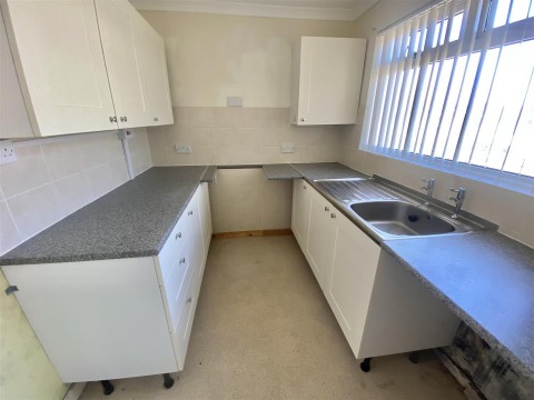 Click the photo for more details of Heron Court, West Bay