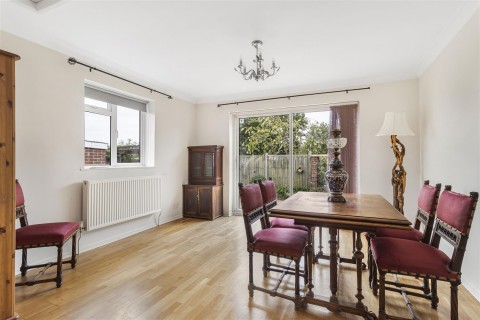 Click the photo for more details of Farmerie Road, Hundon, Sudbury