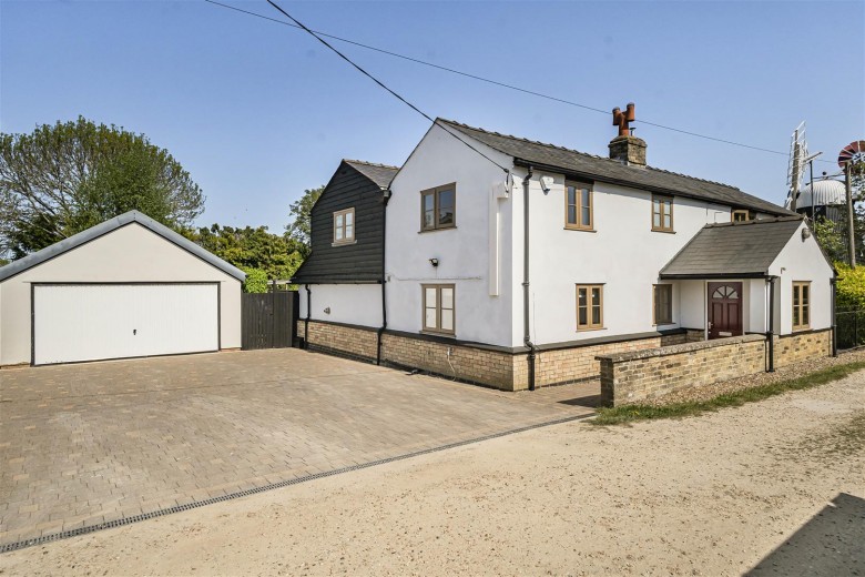 Click the photo for more details of Mill Hill, Swaffham Prior, Cambridge