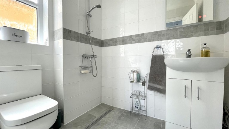 Images for Meadow Way, Mepal, Ely