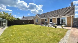 Images for Meadow Way, Mepal, Ely