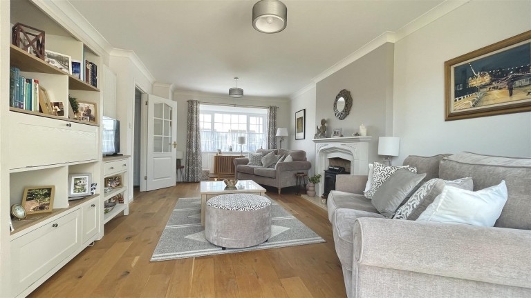 Images for Meadow Way, Mepal, Ely