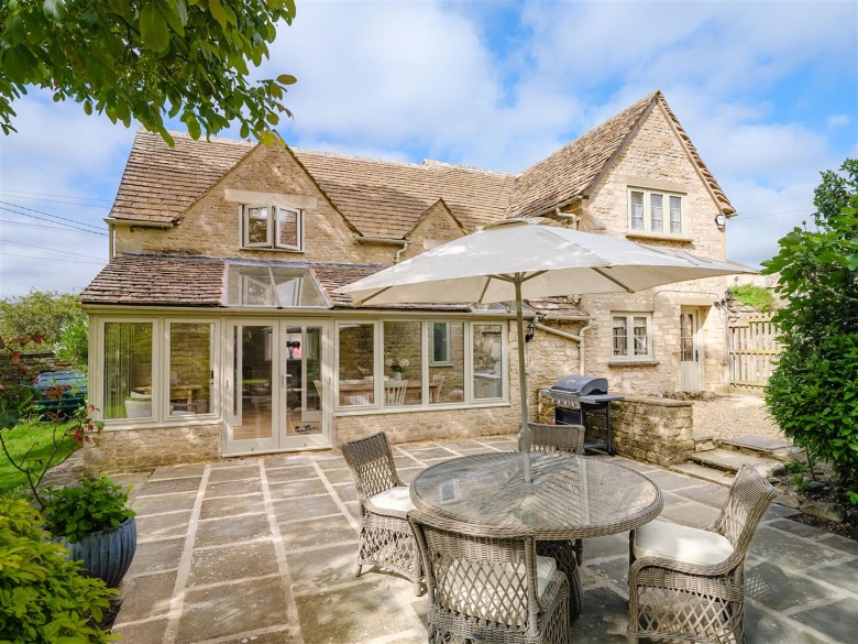 Click the photo for more details of Arlington Green, Bibury