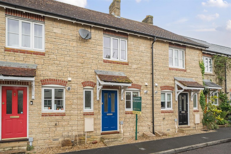 Click the photo for more details of Casterbridge Way, Gillingham, Dorset