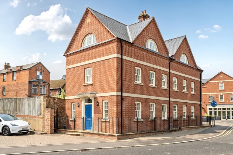 Images for Moat Lane, Towcester, NN12