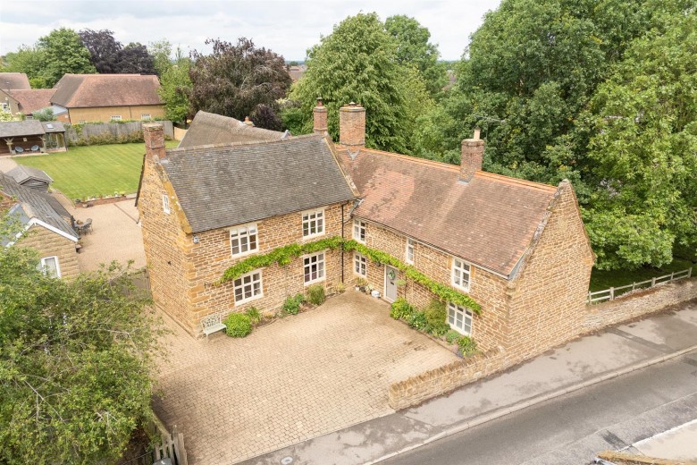 Click the photo for more details of Main Road, Crick, Northampton