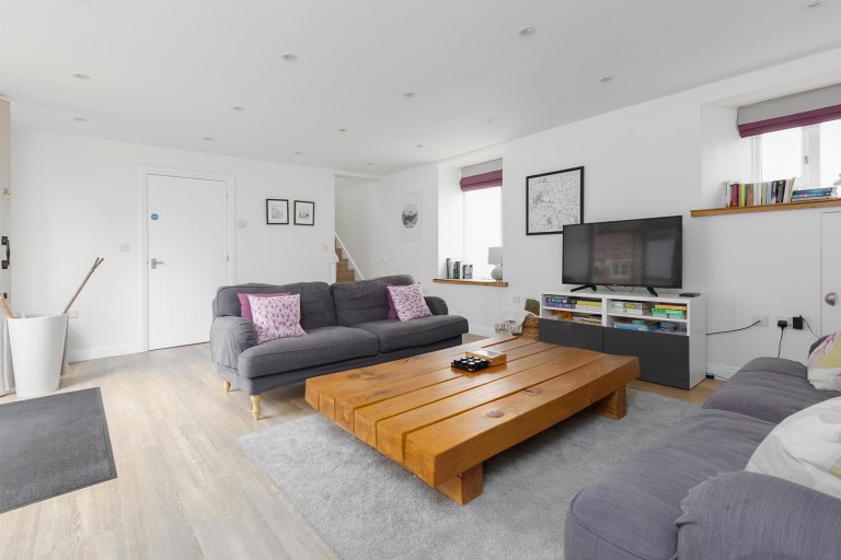 Images for Main Road, Crick, Northampton