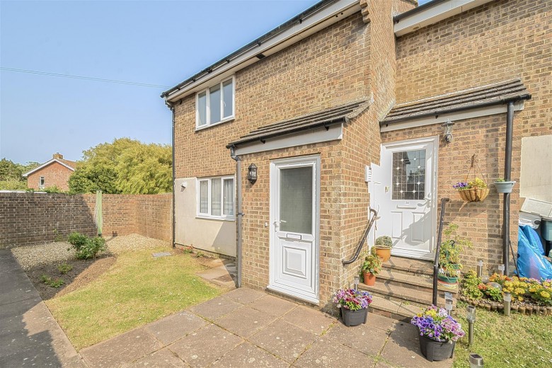 Click the photo for more details of Higher End, Chickerell, Weymouth