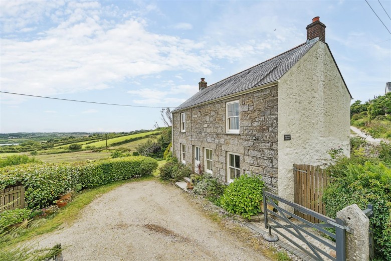 Click the photo for more details of Trenoweth, Mabe Burnthouse, Penryn