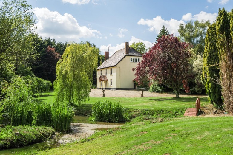 Click the photo for more details of Tedburn Road, Whitestone, Exeter