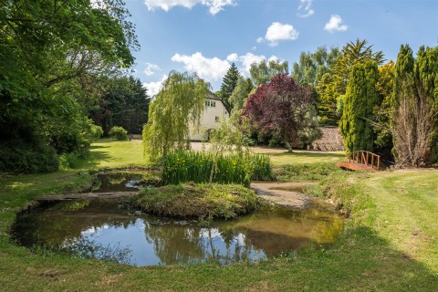 Click the photo for more details of Tedburn Road, Whitestone, Exeter