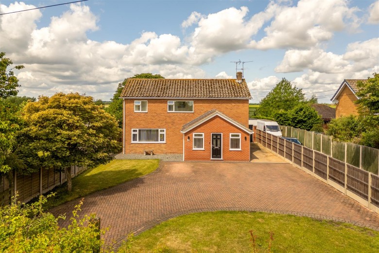 Click the photo for more details of Newark Road, Bassingham, Lincoln