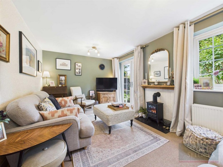 Click the photo for more details of Ashacre Close, Husbands Bosworth, Lutterworth
