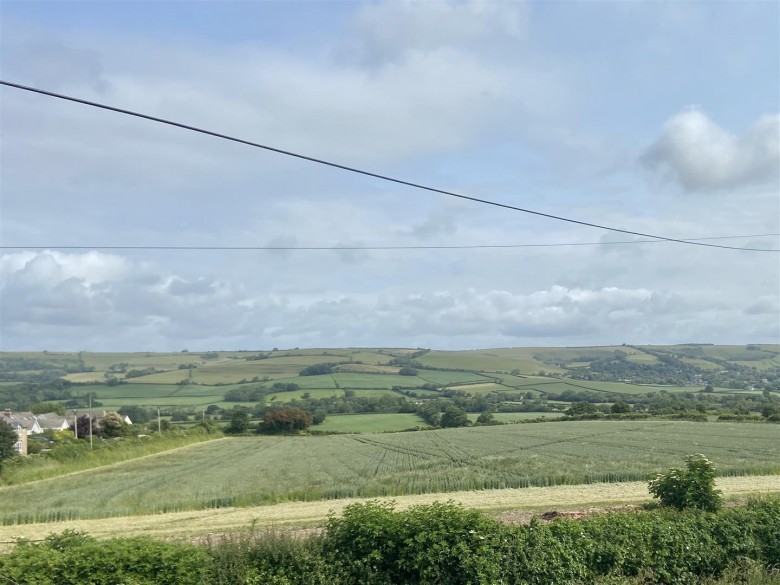 Click the photo for more details of Looke Lane, Puncknowle