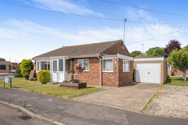 Click the photo for more details of Poplar Close, Banbury