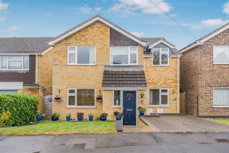 Click the photo for more details of Ashlade, Middleton Cheney, Banbury