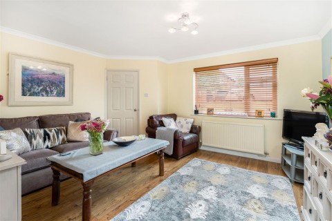 Click the photo for more details of Ashlade, Middleton Cheney, Banbury
