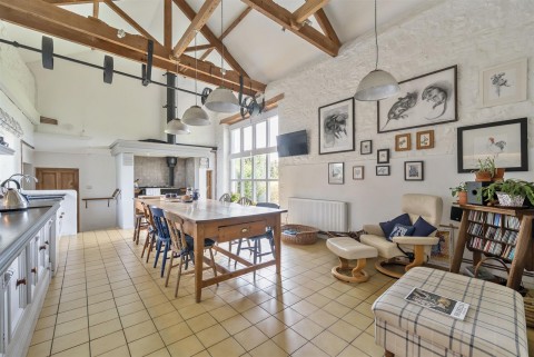 Click the photo for more details of Monkleigh, Bideford