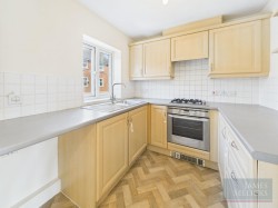 Images for 2 bedroom FREEHOLD apartment WITH GARAGE - Shipton Road, Hamilton, Leicester