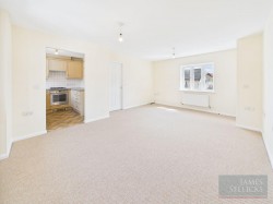 Images for 2 bedroom FREEHOLD apartment WITH GARAGE - Shipton Road, Hamilton, Leicester
