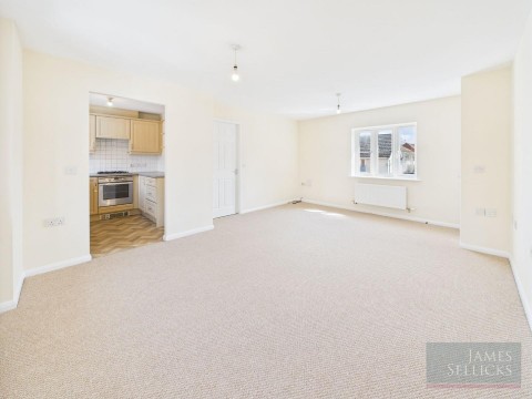 Click the photo for more details of 2 bedroom FREEHOLD apartment WITH GARAGE - Shipton Road, Hamilton, Leicester