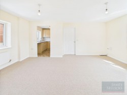 Images for 2 bedroom FREEHOLD apartment WITH GARAGE - Shipton Road, Hamilton, Leicester