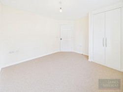 Images for 2 bedroom FREEHOLD apartment WITH GARAGE - Shipton Road, Hamilton, Leicester