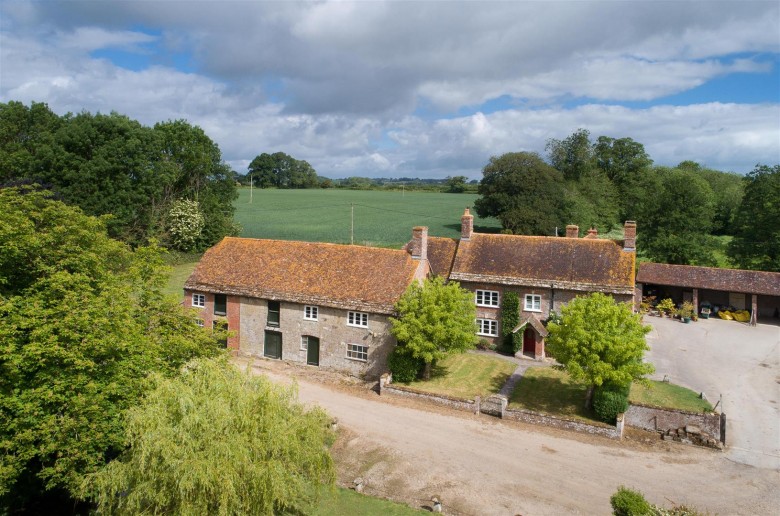 Click the photo for more details of Peggs Farm, Farrington, Blandford