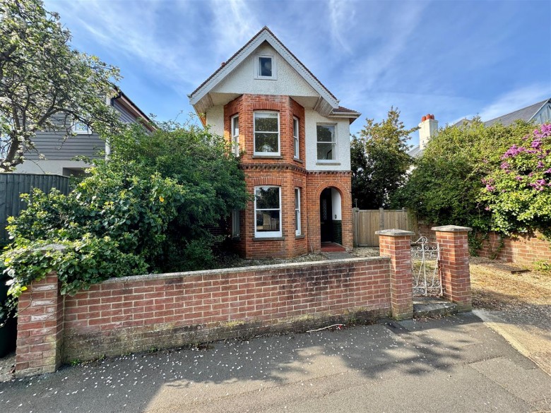 Click the photo for more details of Seaview, Isle of Wight