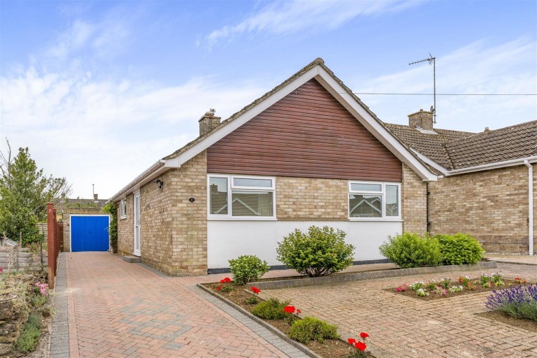 Click the photo for more details of Deers Close, Bodicote, Banbury