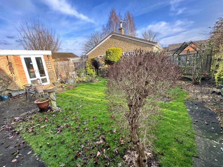 Images for Home Close, Greens Norton, NN12