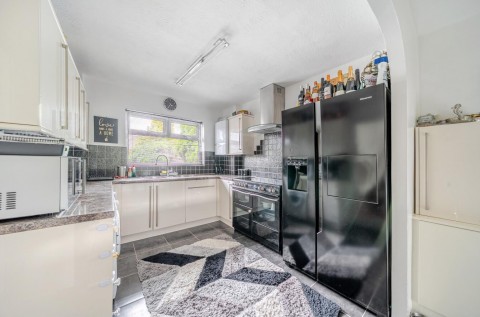 Click the photo for more details of Whernside, Rugby, CV21