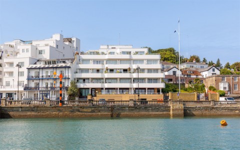 Click the photo for more details of Cowes, Isle of Wight