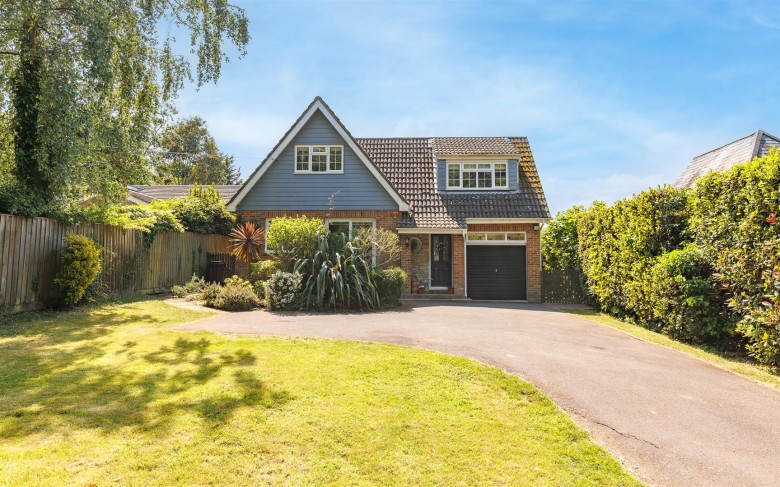 Click the photo for more details of Quarr Lane, Ryde
