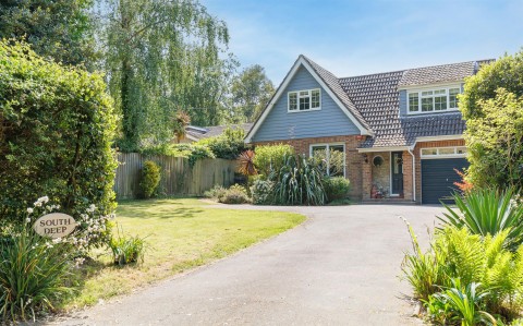 Click the photo for more details of Quarr Lane, Ryde