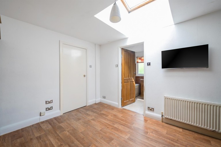 Images for Baker Street, Gayton, NN7