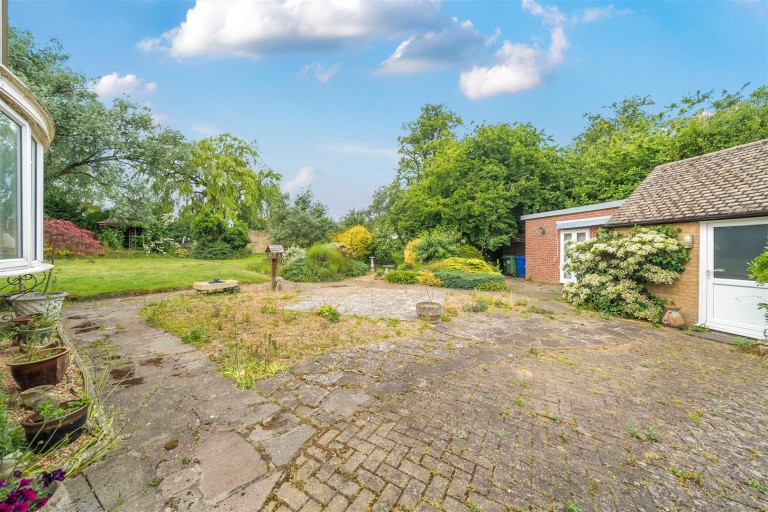 Images for Baker Street, Gayton, NN7
