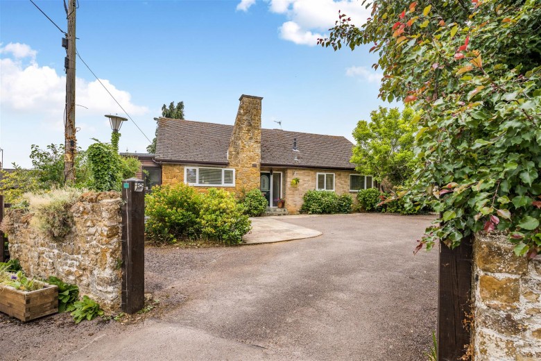 Click the photo for more details of Paddock Farm Lane, Bodicote, Banbury