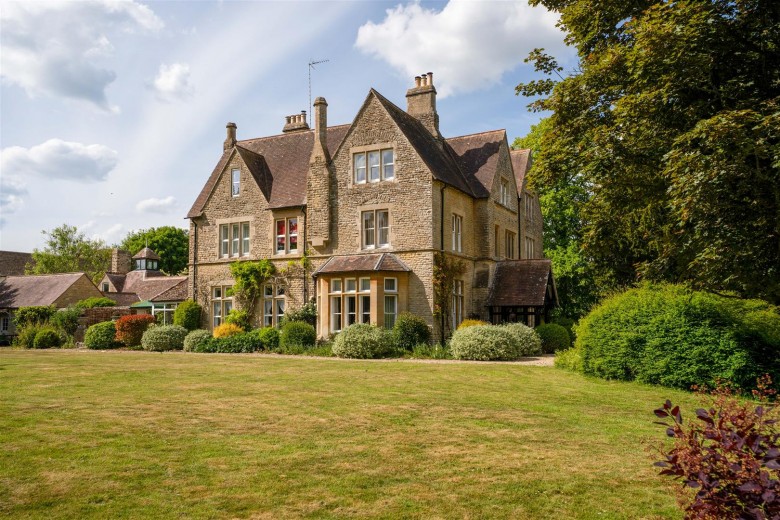 Click the photo for more details of Eastleach, Gloucestershire