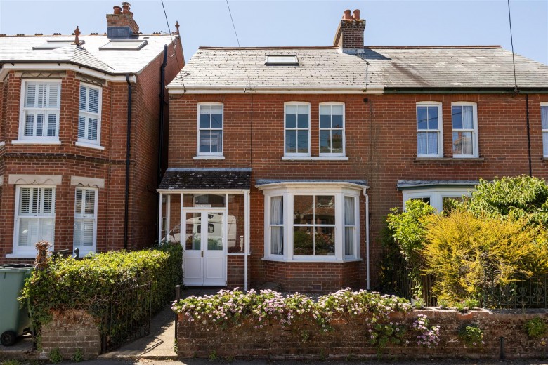 Click the photo for more details of Victoria Road, Yarmouth