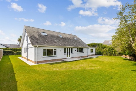 Click the photo for more details of Manor Bend, Galmpton, Brixham